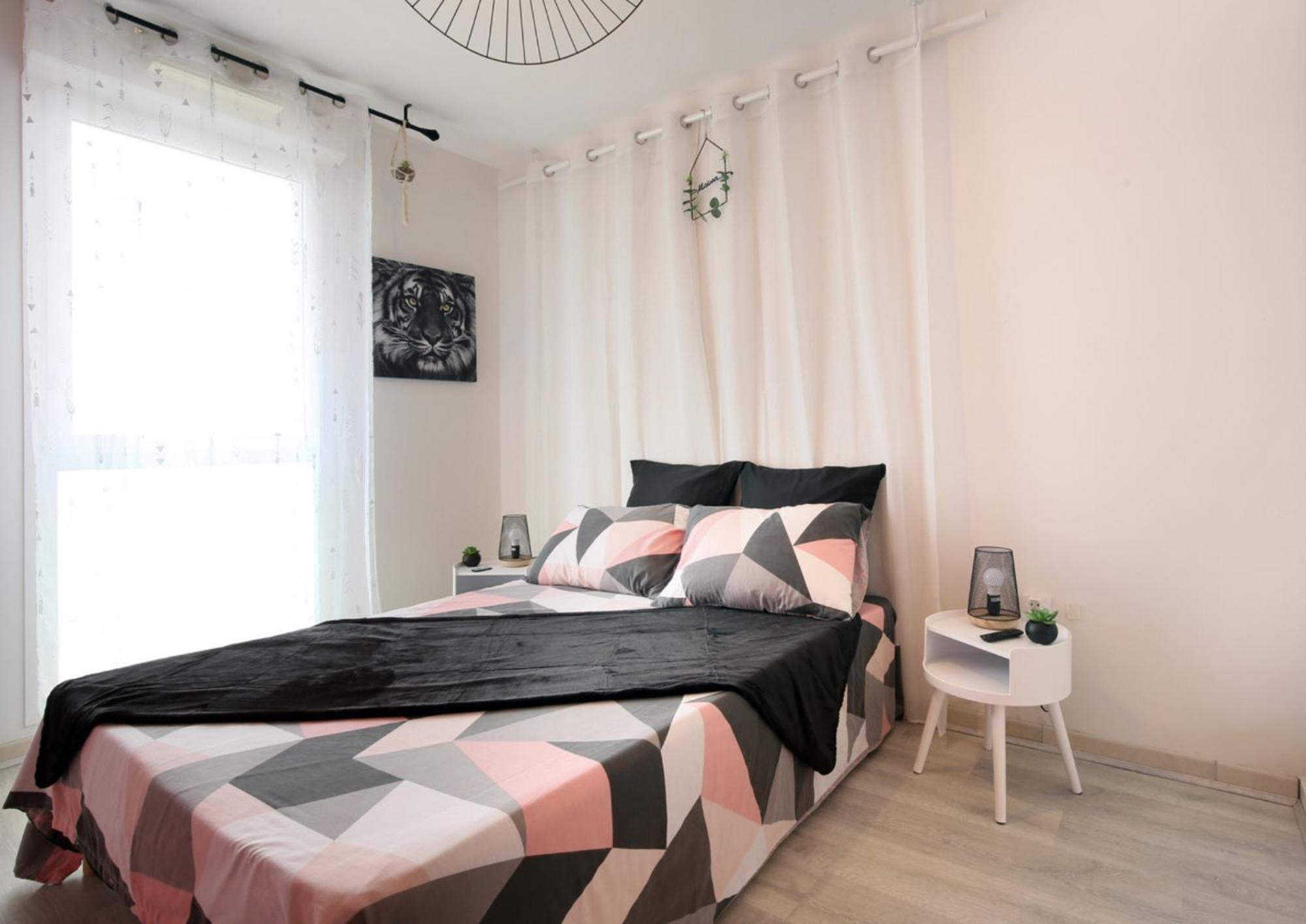 Quietude - Clim - Parking - Fibre Apartment